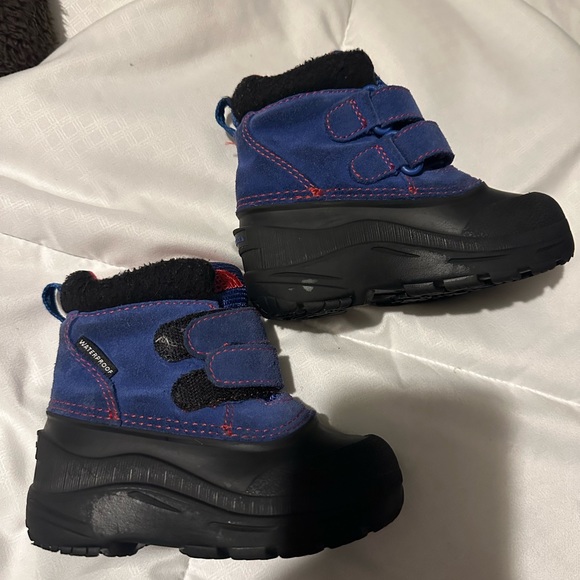 The North Face Infant Boys Size 6 Toddler Waterproof Winter Suede Snow Boots - Picture 2 of 9